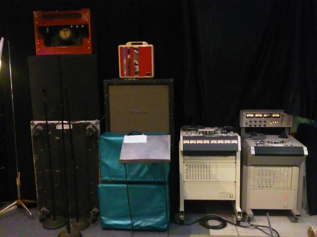 Amps and decks